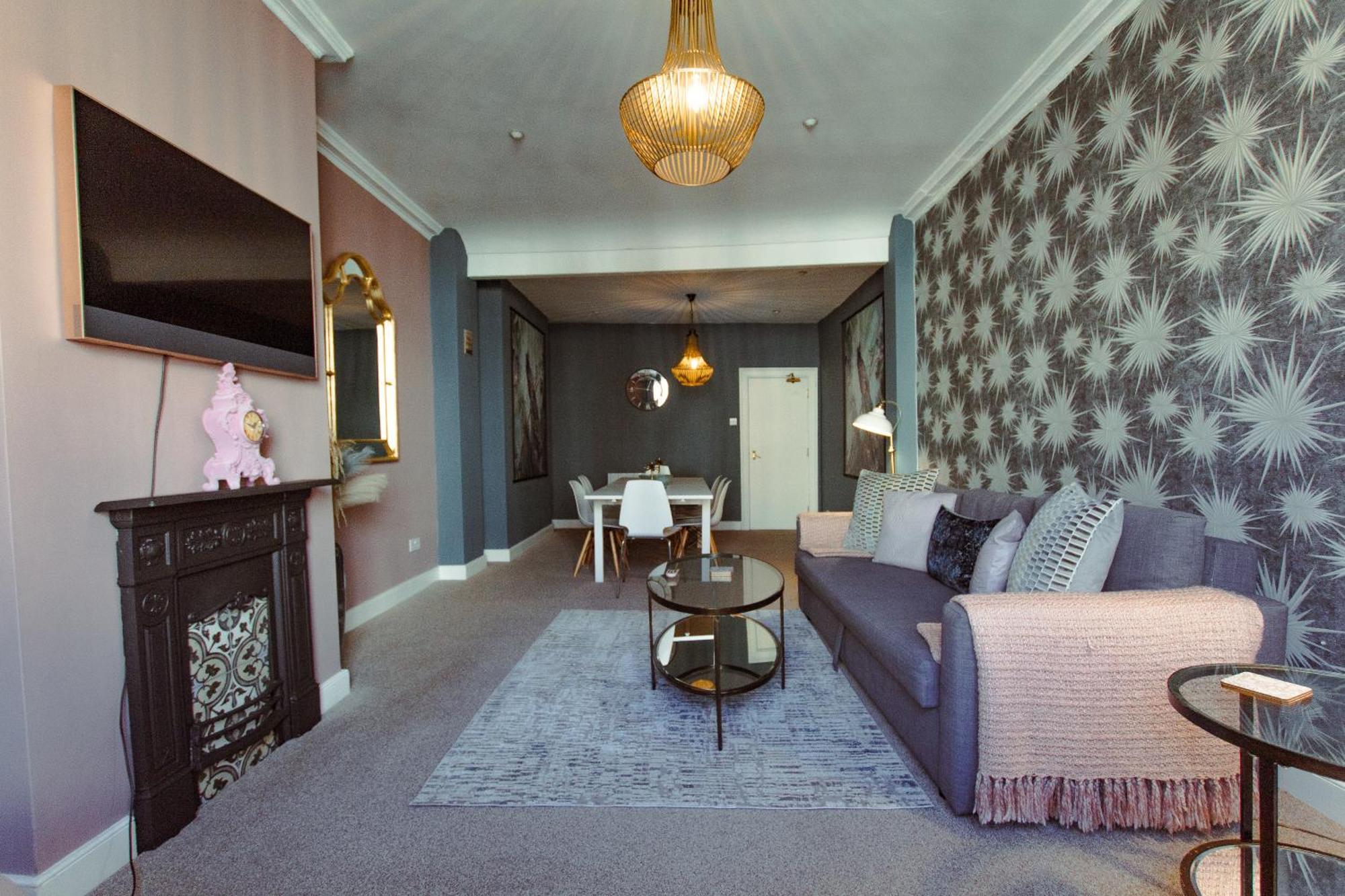 Built 1804 Caldecott Town House On The Rows By Rework Accommodation Chester Extérieur photo